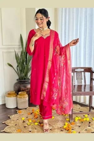 Lilots Floral Yoke Design Chanderi Silk Straight Kurta with Trousers & Dupatta