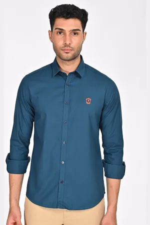 Indian Terrain Men Classic Fit Spread Collar Solid Cotton Casual Shirt