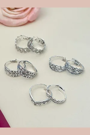 Sangria Set of 4 Adorable Silver-Plated Floral & Leaf Design Toe Rings