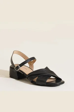 Peach Flores Women Block Sandals with Buckles