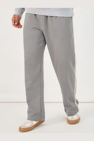 Styli Men Oversized Fit Taped Open Hem Jogger