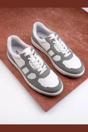 Styli Men Colorblock Lace Up Sneakers