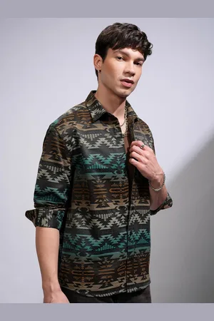 Highlander Men Relaxed Fit Spread Collar Geometric Printed Casual Shirt