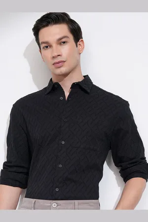 Highlander Men Relaxed Fit Spread Collar Textured Cotton Formal Shirt