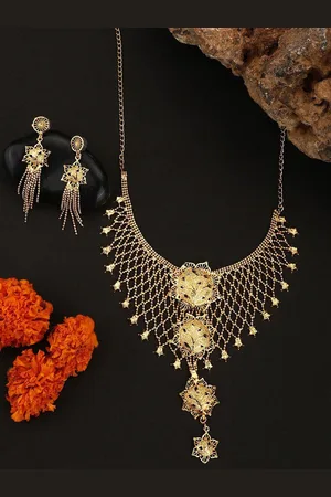 Anouk Gold-Toned Jewellery Set
