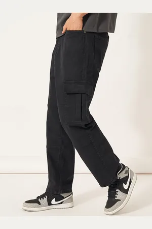 Styli Men Solid Mid-Rise Loose Fit Utility Cargo Jeans