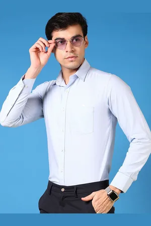 V-Mart Men Slim Fit Spread Collar Solid Cotton Formal Shirt