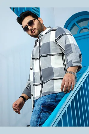 Instafab Men Comfort Opaque Checked Casual Shirt
