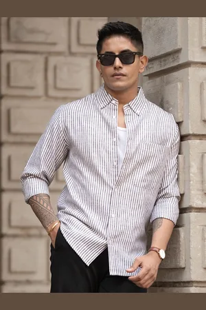 Powerlook Men Button-Down Collar Vertical Striped Cotton Casual Shirt