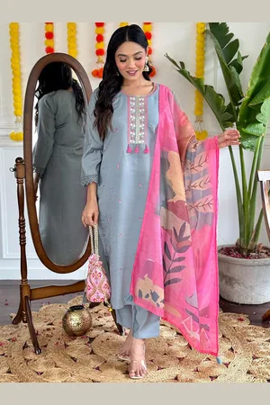 Lilots Floral Yoke Design Straight Chanderi Silk Kurta With Trousers And Dupatta