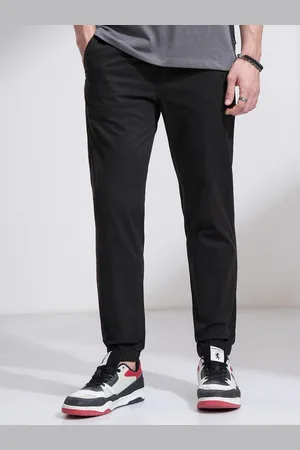 Highlander Men Slim Fit Mid-Rise Cotton Jogger Trouser