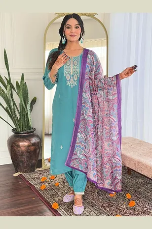 Lilots Floral Embroidered Straight Chanderi Silk Kurta With Trousers And Dupatta