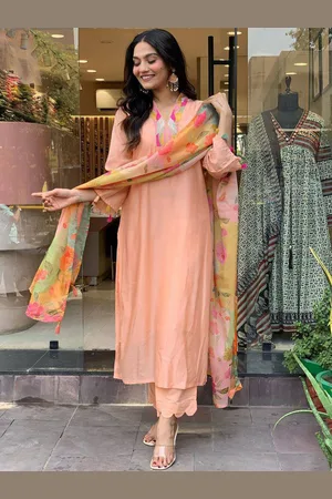 Lilots Floral Embroidered V-Neck Beads and Stones Kurta With Trousers And Dupatta