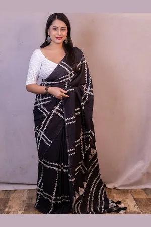 Mitera Women Batik Printed Saree With Blouse Piece