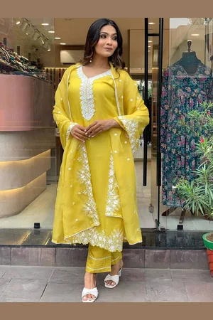Lilots Women Floral Embroidered V-Neck Straight Kurta With Trousers And Dupatta