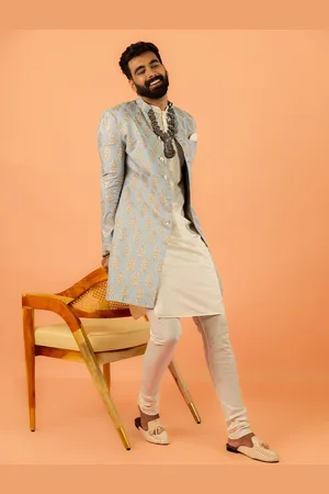 KISAH Men Printed Mandarin Collar Long Sleeves Indowestern Sherwani Set