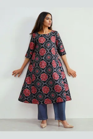 trueBrowns Ethnic Motifs Ajrak Printed Boat Neck A-Line Kurta With Trouser