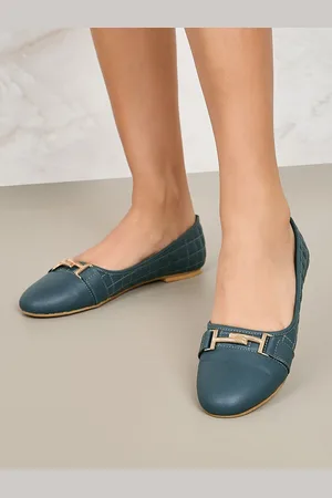 Styli Quilted Buckle Detail Slip-On Ballerinas