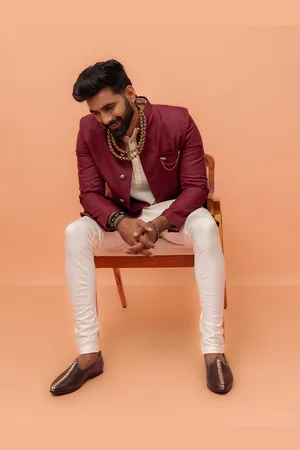 KISAH Men Maroon & Beige Solid Indowestern Sherwani Set