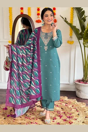 DIVASTRI Women Ethnic Motifs Embroidered Regular Chanderi Silk Kurta with Trousers & With Dupatta