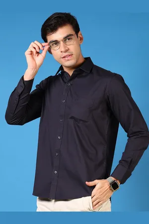 V-Mart Men Spread Collar Solid Cotton Casual Shirt