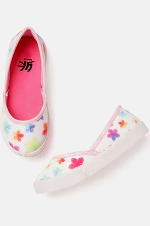 YK Girls White & Blue Floral Print Ballerinas