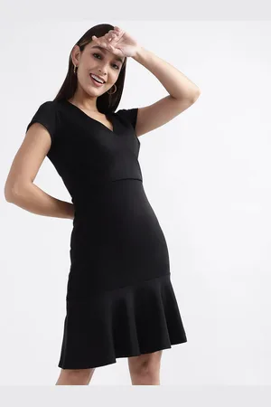 CENTRESTAGE V-Neck Sheath Dress