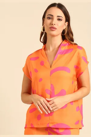 De Moza Women Floral Printed V-Neck Top