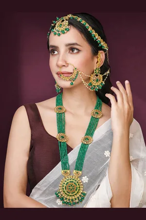 Peora Gold- Plated Kundan Studded & Beaded Jewellery Set