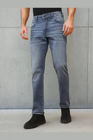 Wrangler Men Blue Millard Straight Fit Clean Look Heavy Fade Stretchable Jeans