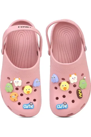 CASSIEY Women Croslite Clogs