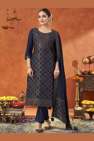 HRITIKA Women Pleated Kurta with Trousers & With Dupatta