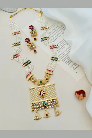 ABDESIGNS Gold-Plated Kundan-Studded & Beaded Jewellery Set