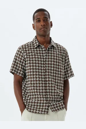 Koton Men Spread Collar Geometric Printed Cotton Casual Shirt