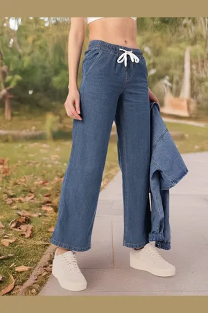 DressBerry Women Urban Sassy Straight Fit Jeans