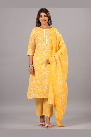 Amchoor Floral Printed Round Neck Thread Work Kurta with Trousers & Dupatta