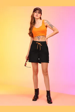 Globus Women Black Woven Mid-Rise Cargo Shorts