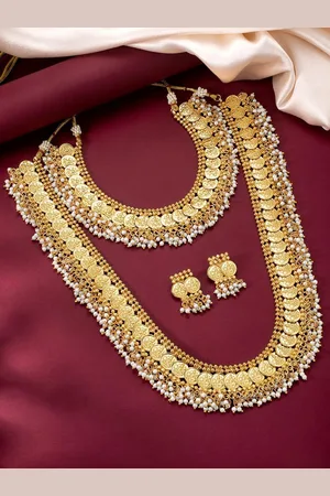 Peora Gold-Plated Stone-Studded & Beaded Jewellery Set