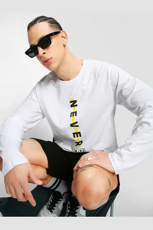 Bewakoof Men White Printed Round Neck Cotton Pure Cotton T-shirt