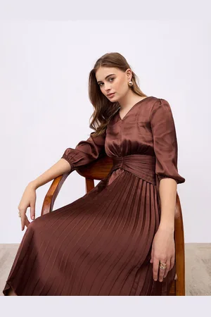Styli Women V-Neck Puff Sleeves Pleated A-Line Midi Dress With Asymmetrical Hem