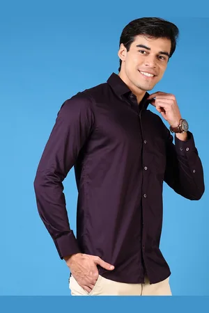 V-Mart Men Spread Collar Solid Cotton Casual Shirt