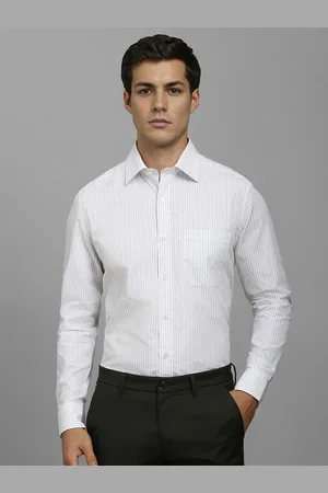 Louis Philippe Men Classic Fit Spread Collar Vertical Striped Cotton Formal Shirt