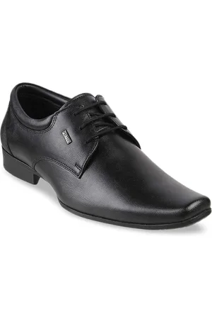 Metro Men Black Solid Leather Formal Derbys