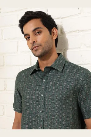 Fabindia Men Spread Collar Abstract Printed Abstract Viscose Rayon Party Shirt