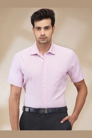 Park Avenue Men Cutaway Collar Micro Checked Cotton Formal Shirt