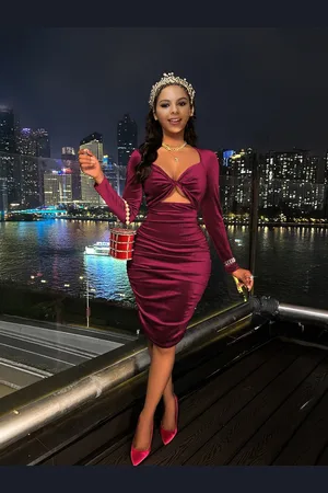 Stylecast Women Sweetheart Neck Ruched Bodycon Dress