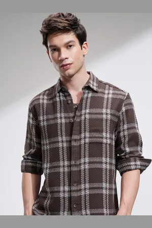 Highlander Men Relaxed Fit Spread Collar Checked Cotton Casual Shirt