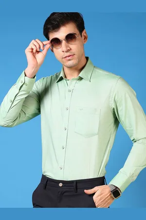 V-Mart Men Slim Fit Spread Collar Solid Cotton Formal Shirt
