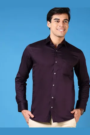 V-Mart Men Spread Collar Solid Cotton Casual Shirt