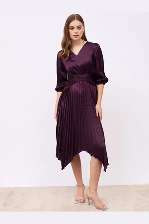 Styli V-Neck Puff Sleeves Pleated A-Line Midi Dress